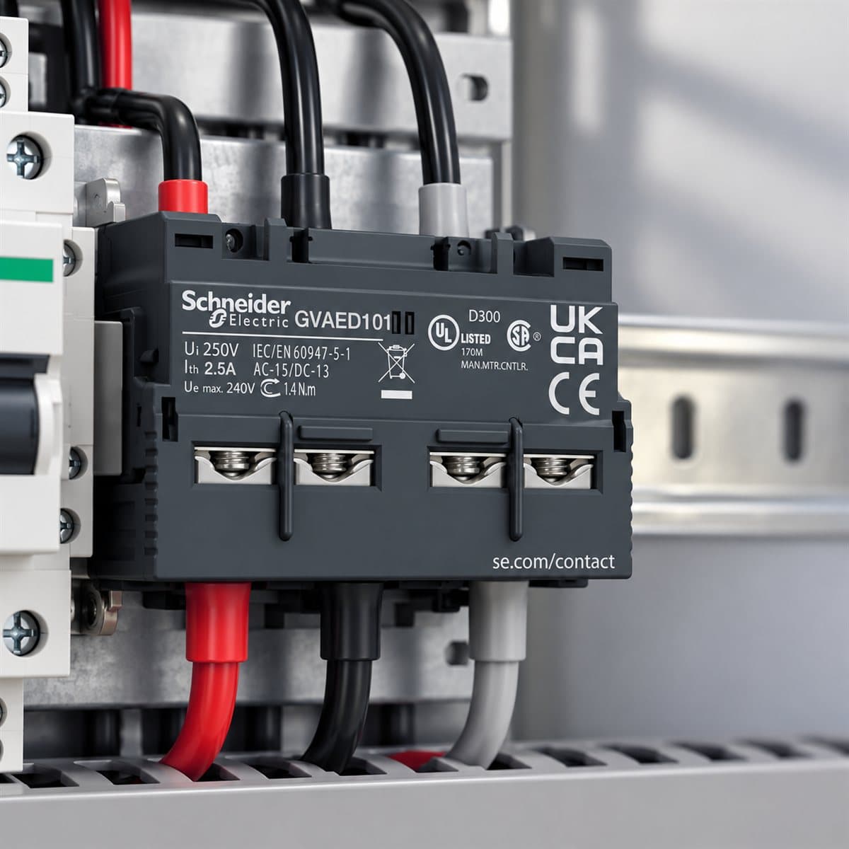 Khối tiếp điểm phụ TeSys GV3 Schneider đã lắp đặt trong nhà