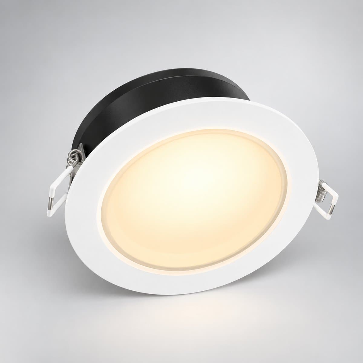 Đèn âm trần thông minh Hue Garnea White Ambiance Philips chụp góc nghiêng 3/4, thấy rõ thân và cạnh bên