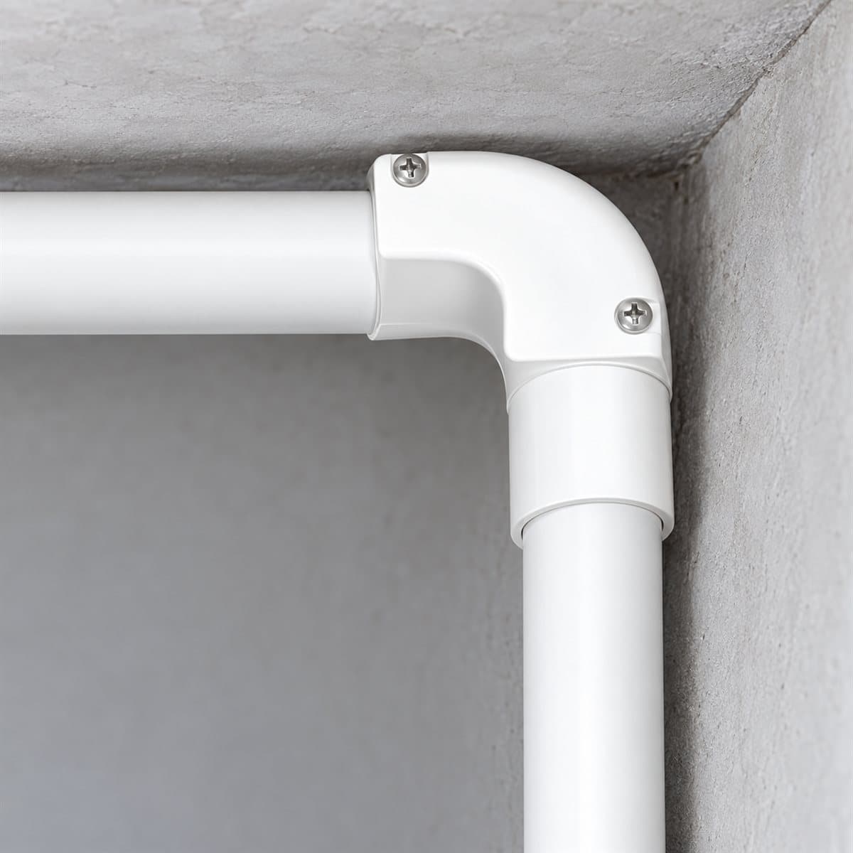 Co nối có nắp ống luồn PVC Panasonic đã lắp đặt trong nhà