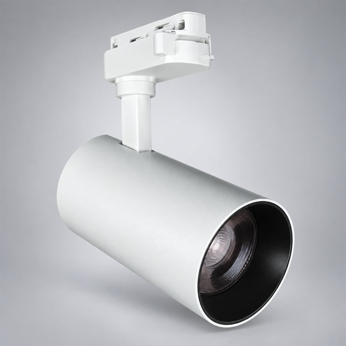 Đèn track light T2 Eira Panasonic chụp góc nghiêng 3/4, thấy rõ thân và cạnh bên