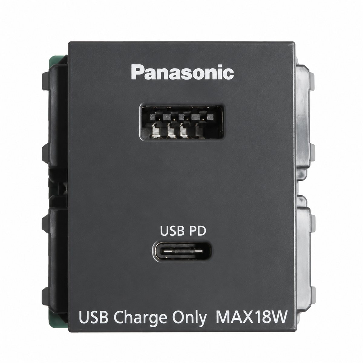 Ổ cắm USB 2 cổng type A-C Full Color Wide Panasonic trên nền trắng, ảnh sản phẩm chính diện