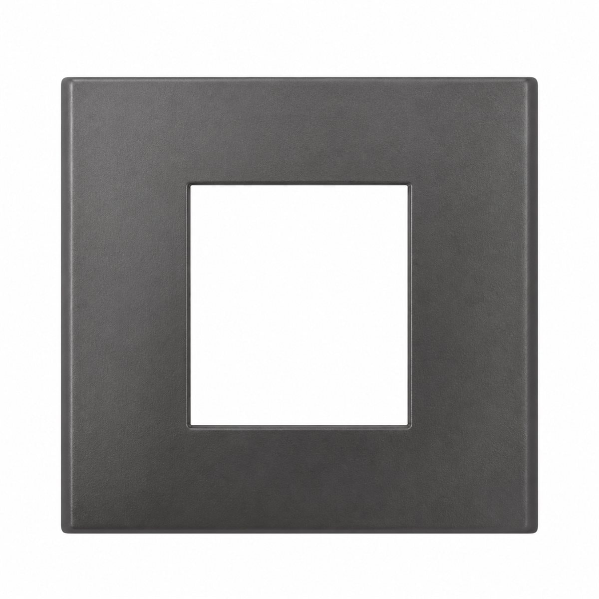 Mặt vuông dành cho 2 thiết bị/ổ đơn 3 chấu Wide Panasonic trên nền trắng, ảnh sản phẩm chính diện