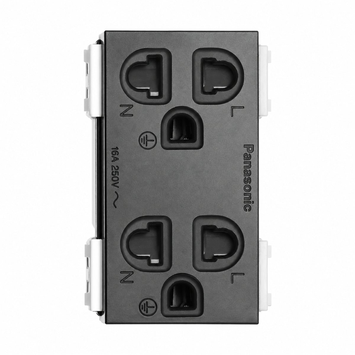 Ổ cắm đôi có màn che và dây nối dây Gen-X Panasonic trên nền trắng, ảnh sản phẩm chính diện