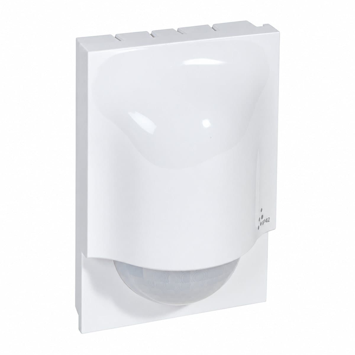 Cảm biến hồng ngoại gắn tường, góc quét 140 độ Legrand trên nền trắng, ảnh sản phẩm chính diện